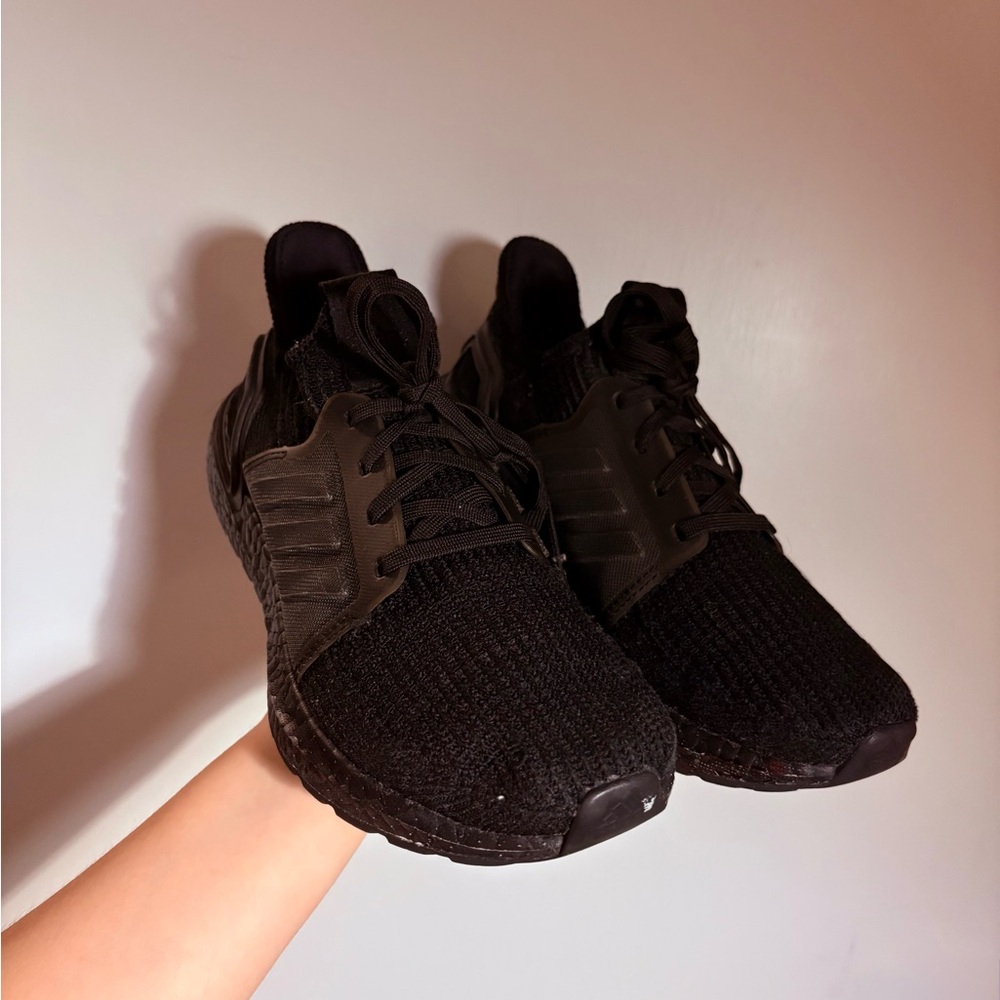 Adidas Ultra Boost Shoes- 6.5 woman’s